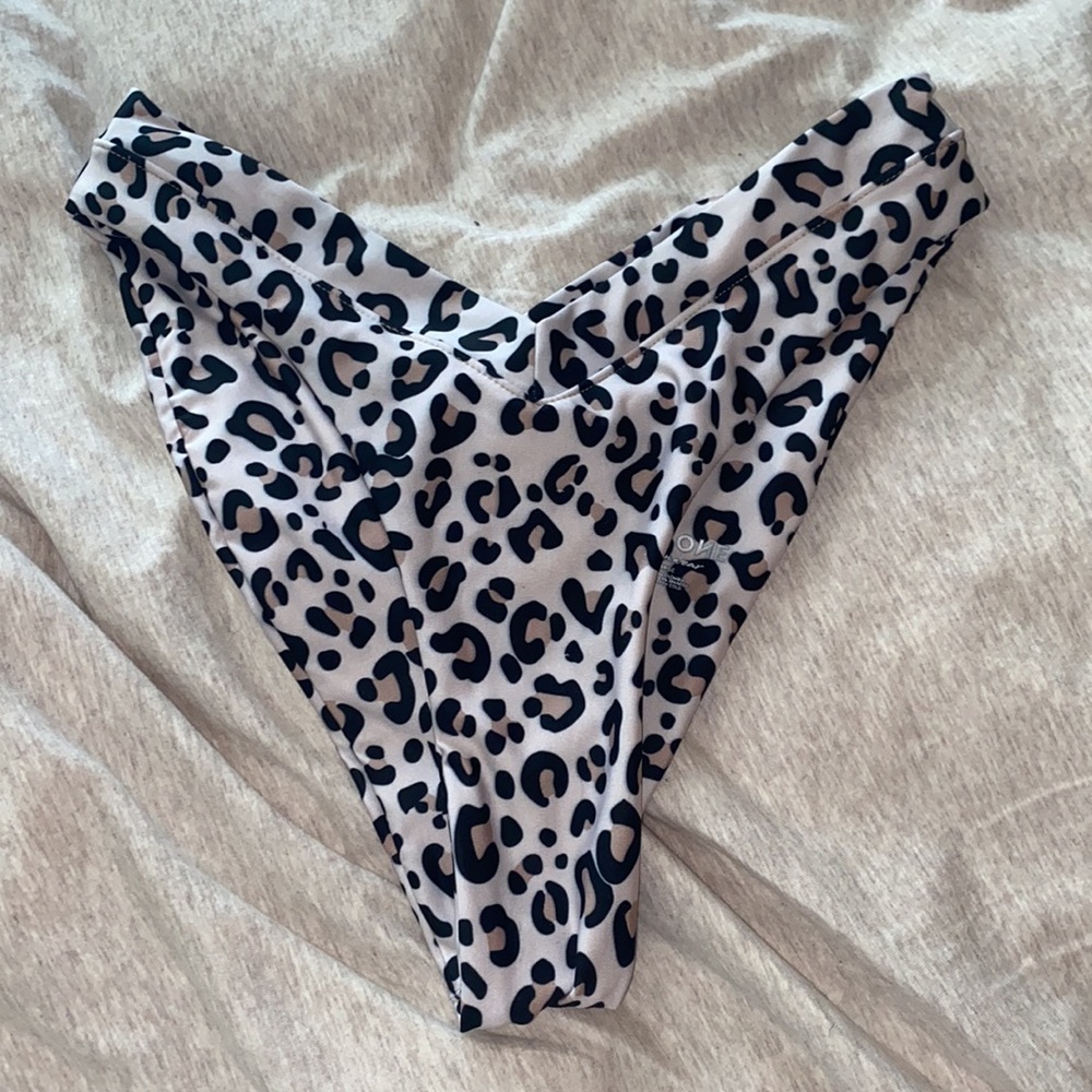Oneone Swimwear High Rise Cheeky Bikini Bottom - Picture 4 of 6